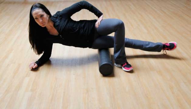 foam rolling hip and thigh