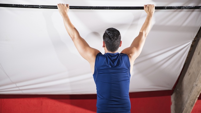 In Defense of the Kipping Pull-Up, CrossFit's Most Controversial Exercise