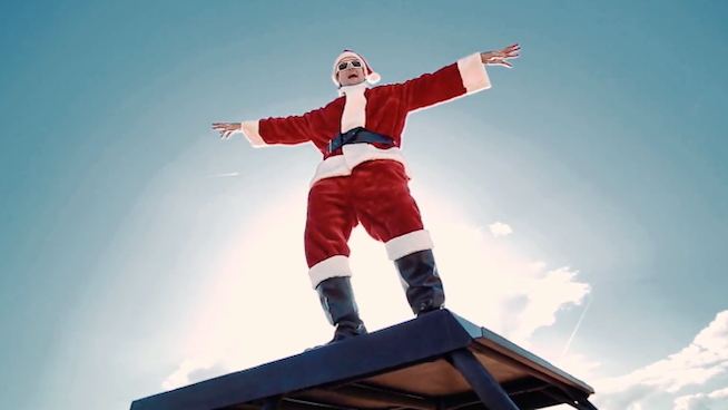 Music in Sports- Bubba Watson is 'Bubbaclause' In Christmas Rap Video
