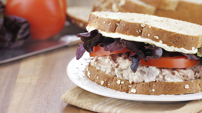 Easy Greek Style Tuna Salad Sandwich