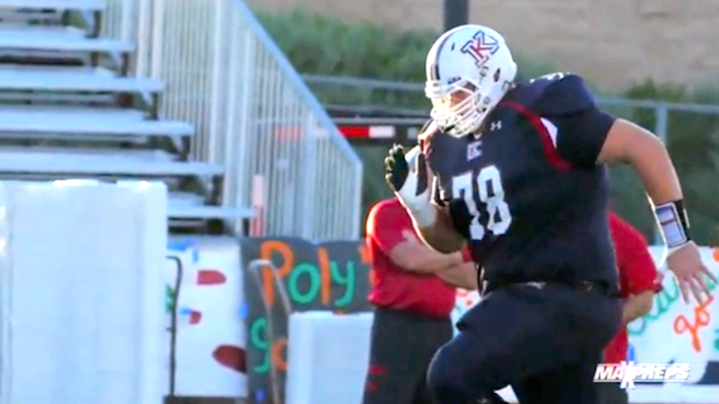 This 7-foot, 440-pound High School Lineman Could Be the Biggest Football Player in History - STACK