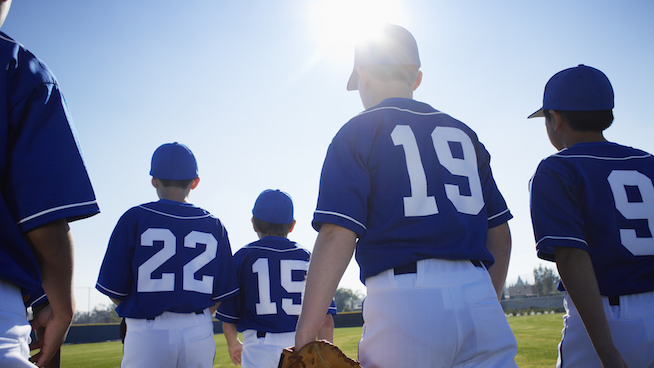 5 Little League Baseball Drills to Teach Fielding and Throwing