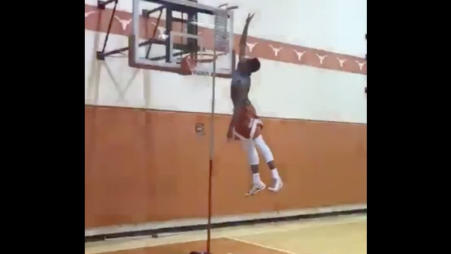 6-foot-3 Texas Freshman Can Touch The Top of the Backboard