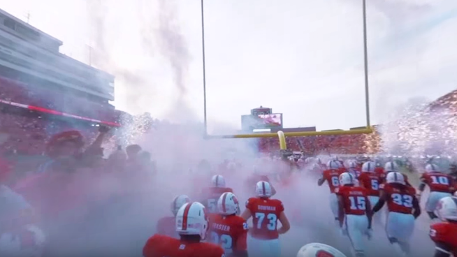 Run Out of the Tunnel with the NC State Football Team with Amazing 360 Video