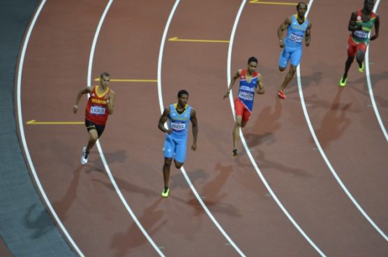 men running a 400m race