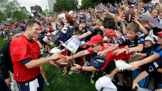 tom brady signing autographs in front of thousands of kids at training camp